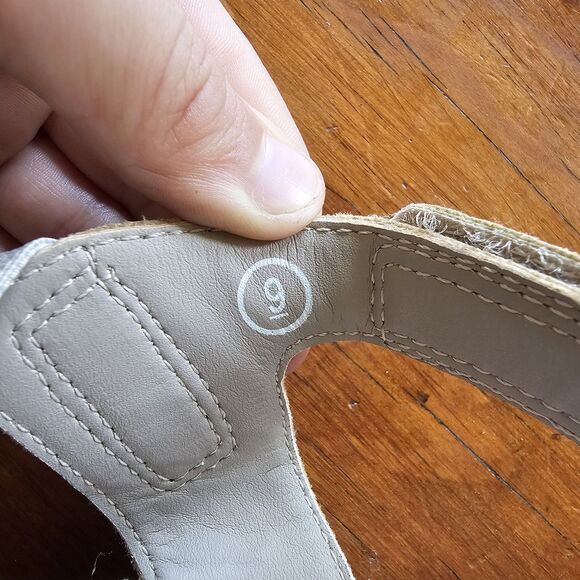 Skechers Women's Size 9 "Reggae Slim Takes Two" Sandals - Beige Memory Foam - Picture 3 of 7